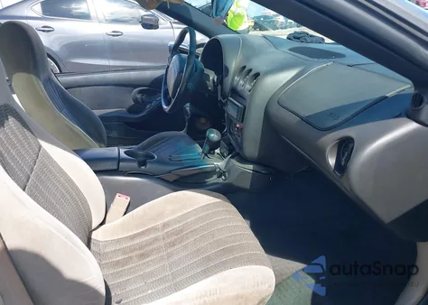 2001 Pontiac Firebird Trans Am z USA, uszkodzony, nr VIN 2G2FV22G412139778